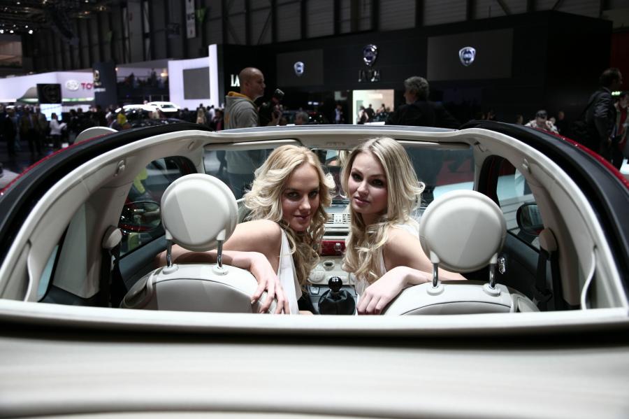  Fiat 500C 2010 года  (фото 9 из 25)